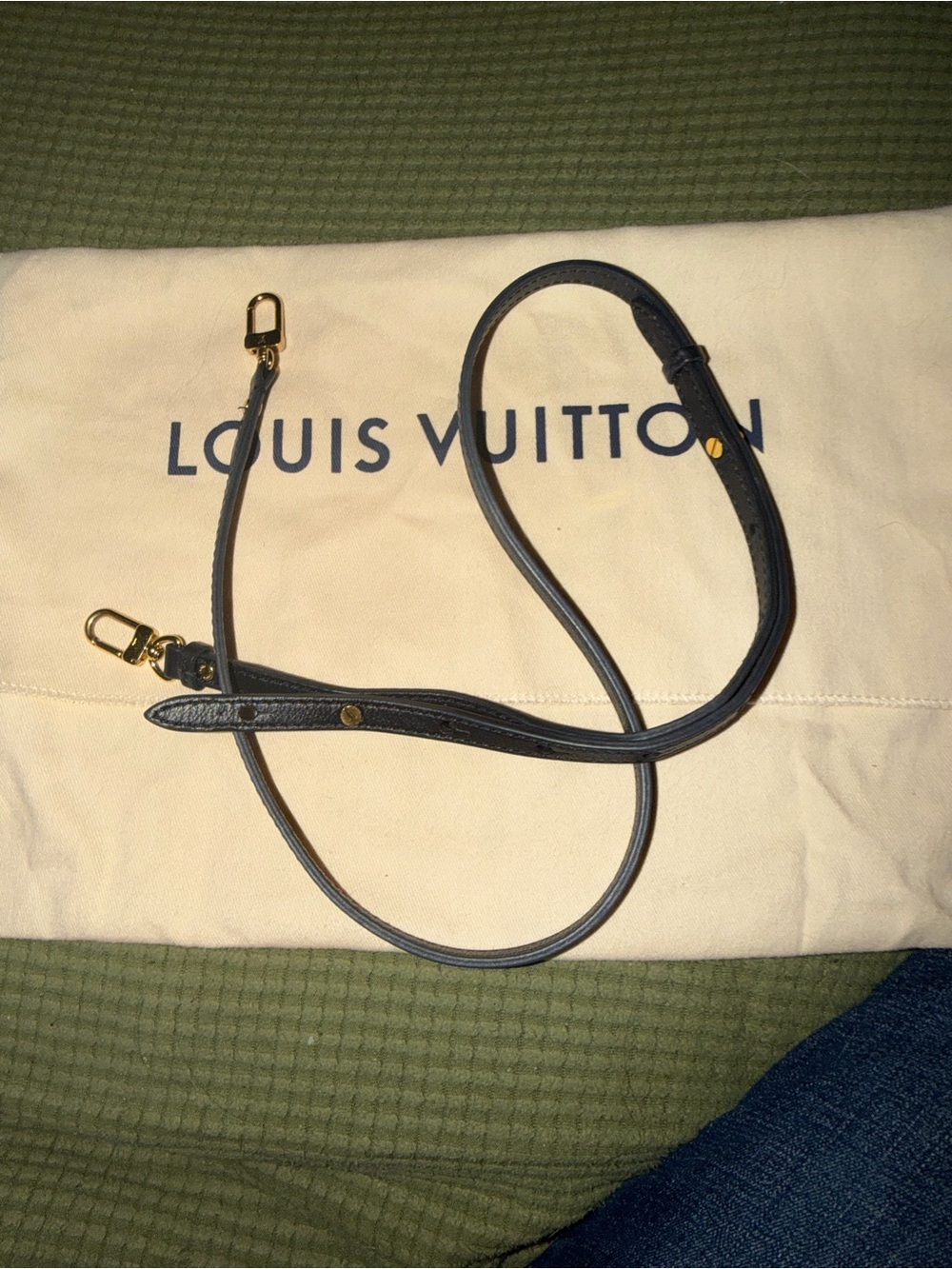 Euc authentic louis vuitton psm strap